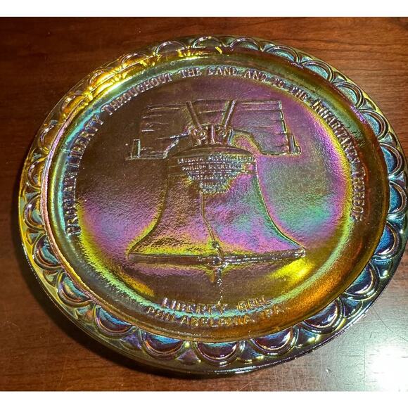 NIB American Bicentennial Commemorative Plate Gold Carnival Glass Liberty Bell - Picture 1 of 10